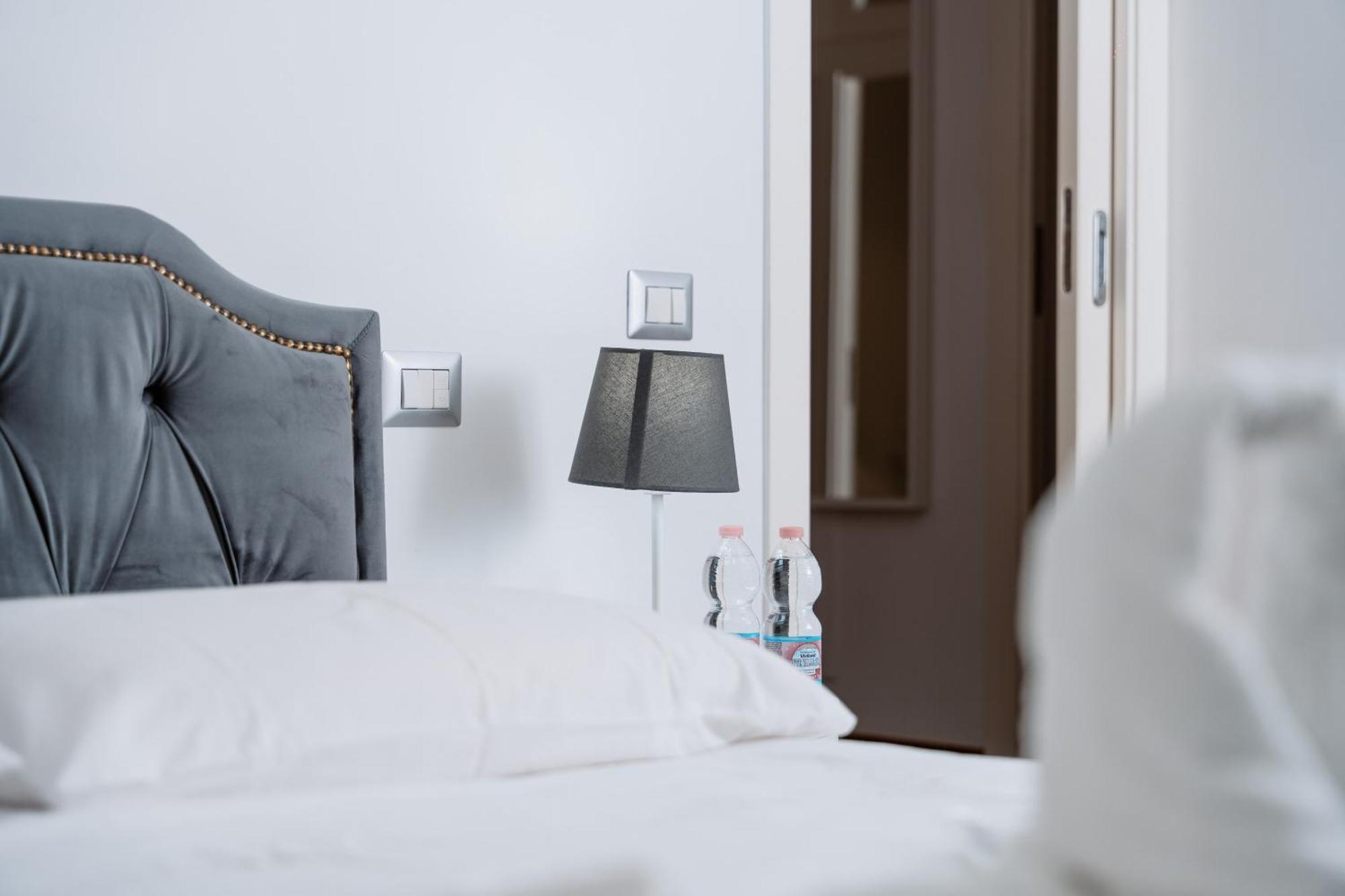 Holiday Home Mar Pacifico Napoli Екстериор снимка