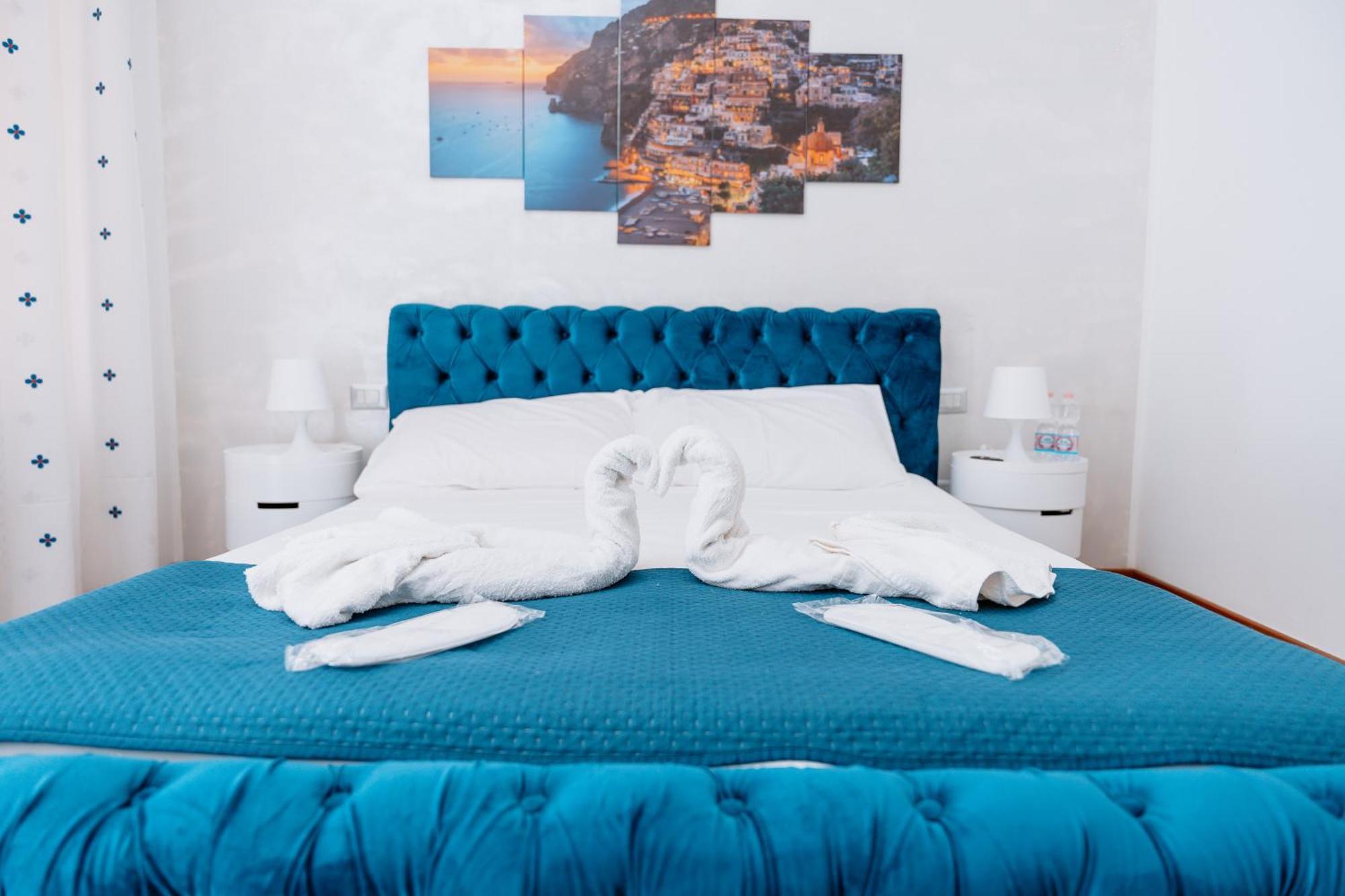 Holiday Home Mar Pacifico Napoli Екстериор снимка