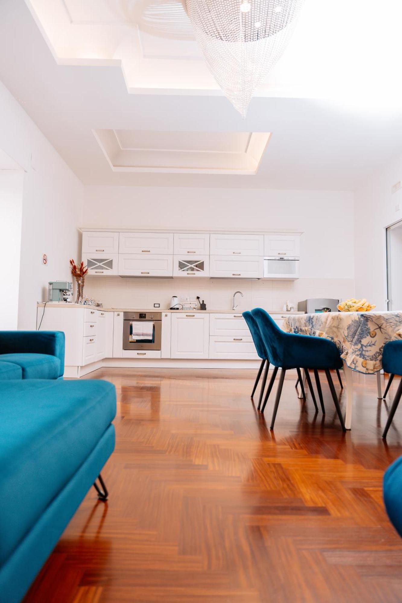 Holiday Home Mar Pacifico Napoli Екстериор снимка